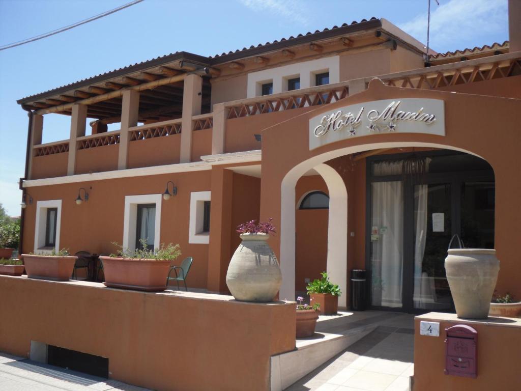 Hotel Maxim Olbia Buitenkant foto