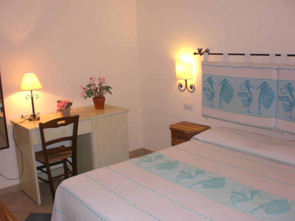 Hotel Maxim Olbia Buitenkant foto