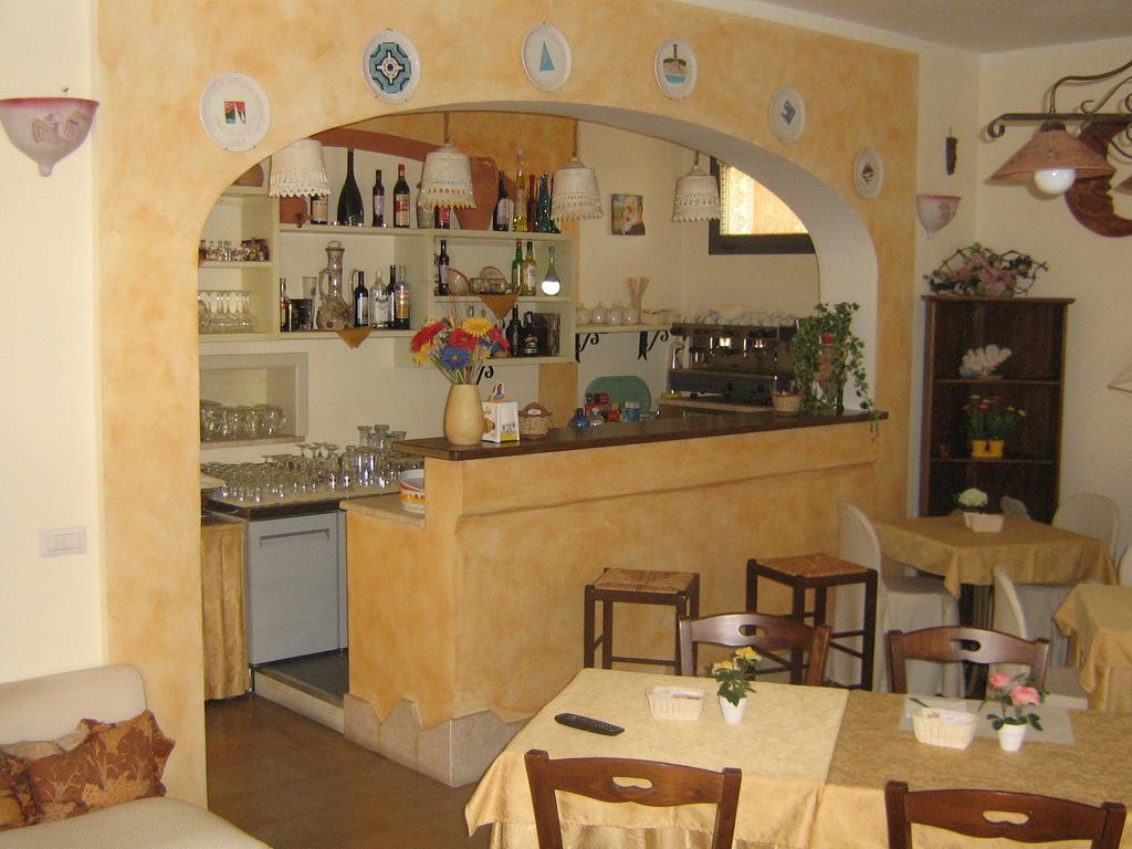 Hotel Maxim Olbia Buitenkant foto
