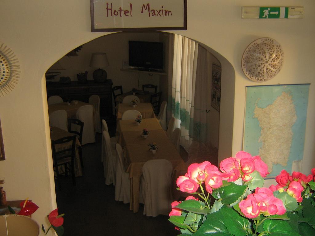 Hotel Maxim Olbia Buitenkant foto