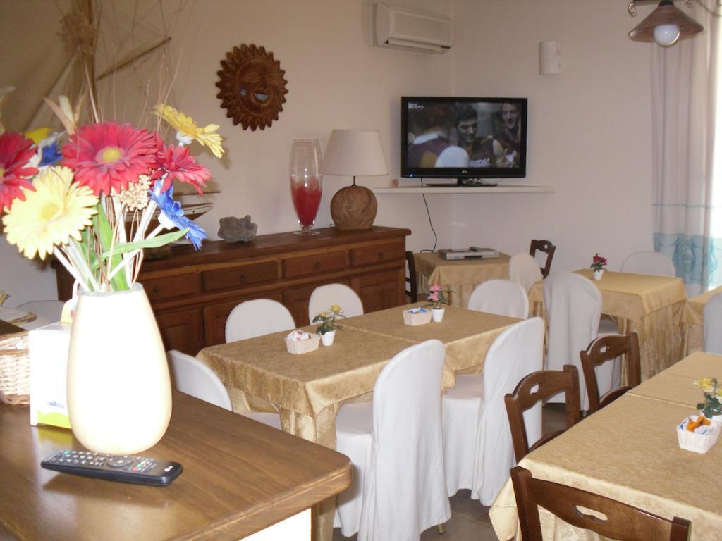 Hotel Maxim Olbia Buitenkant foto