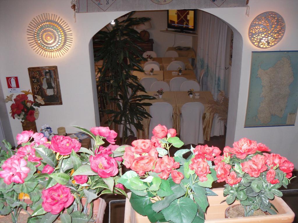 Hotel Maxim Olbia Buitenkant foto