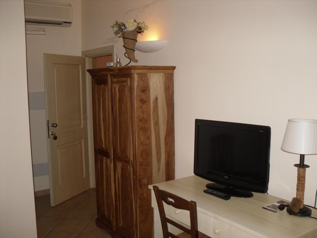 Hotel Maxim Olbia Buitenkant foto