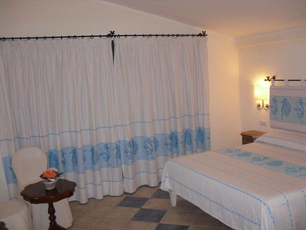 Hotel Maxim Olbia Buitenkant foto