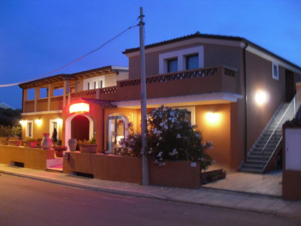 Hotel Maxim Olbia Buitenkant foto