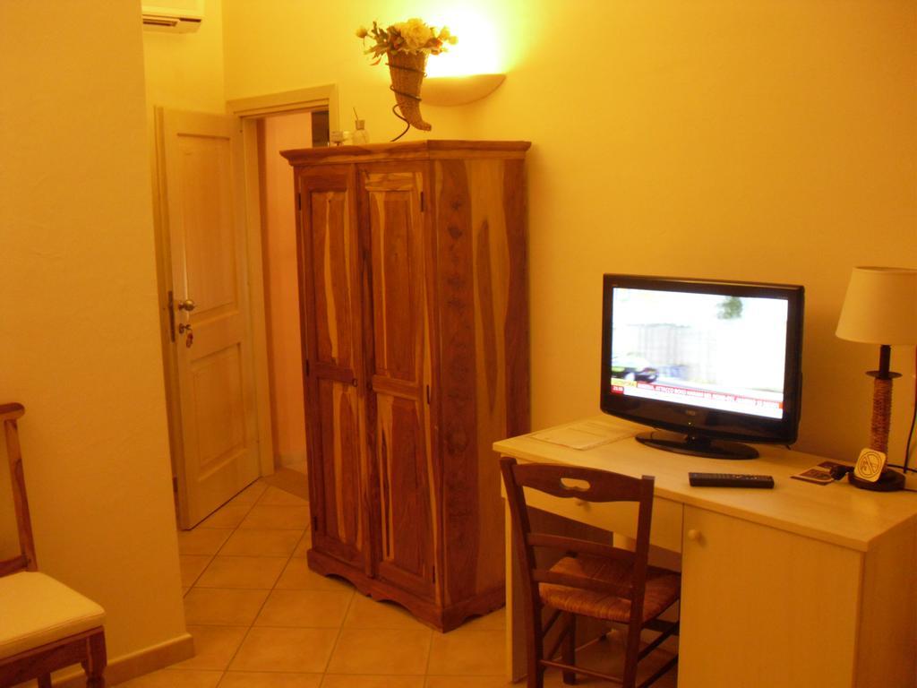 Hotel Maxim Olbia Buitenkant foto