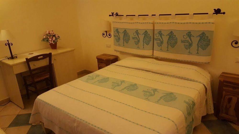 Hotel Maxim Olbia Buitenkant foto