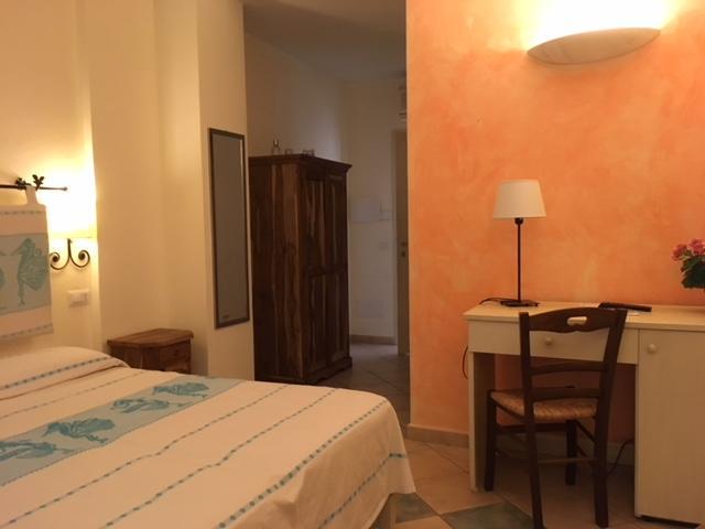Hotel Maxim Olbia Buitenkant foto