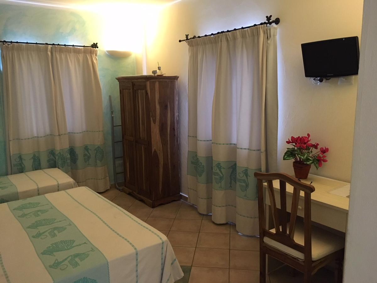 Hotel Maxim Olbia Buitenkant foto
