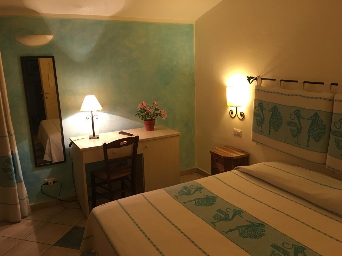 Hotel Maxim Olbia Buitenkant foto