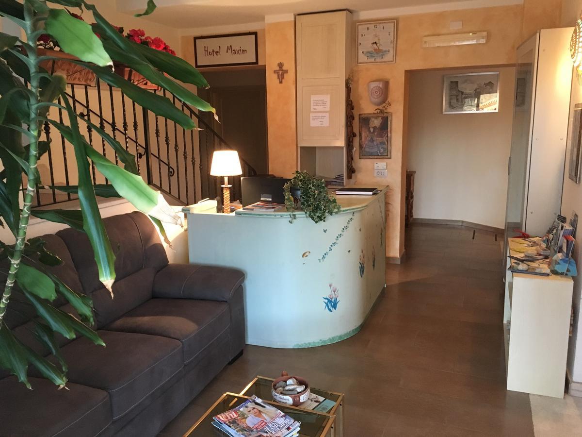 Hotel Maxim Olbia Buitenkant foto